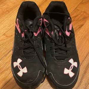 Girls softball cleats